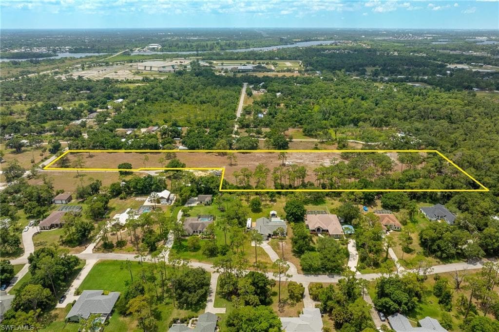 18301 Old Bayshore Rd, North Fort Myers, FL 33917-35