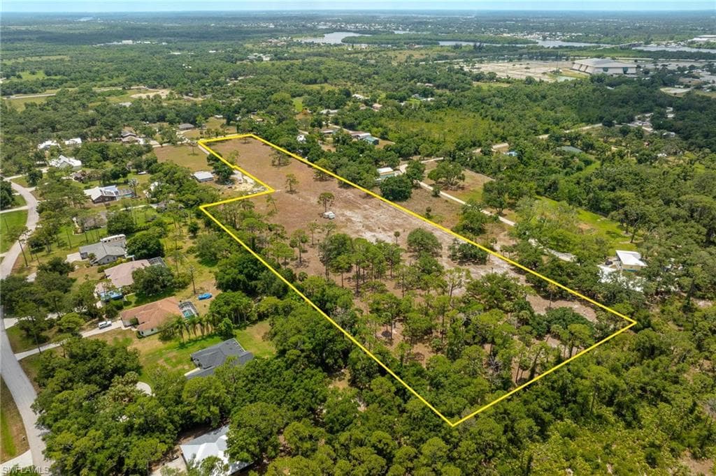 18301 Old Bayshore Rd, North Fort Myers, FL 33917-39