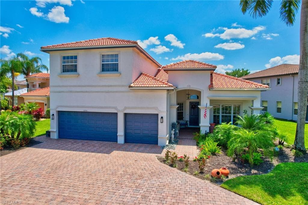 1696 Sarazen Pl, Naples, FL 34120-1