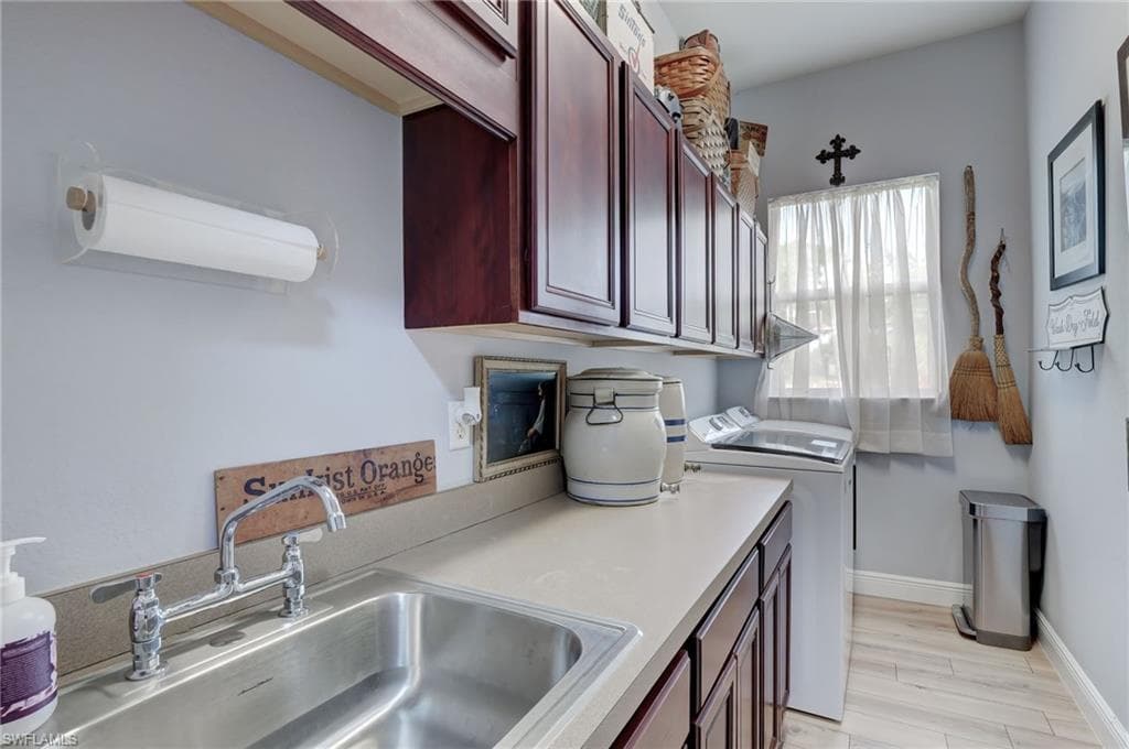 1696 Sarazen Pl, Naples, FL 34120-36