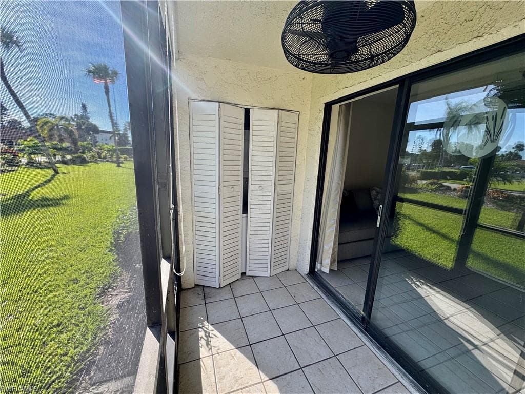 4178 27th Ct SW 101, Naples, FL 34116-15