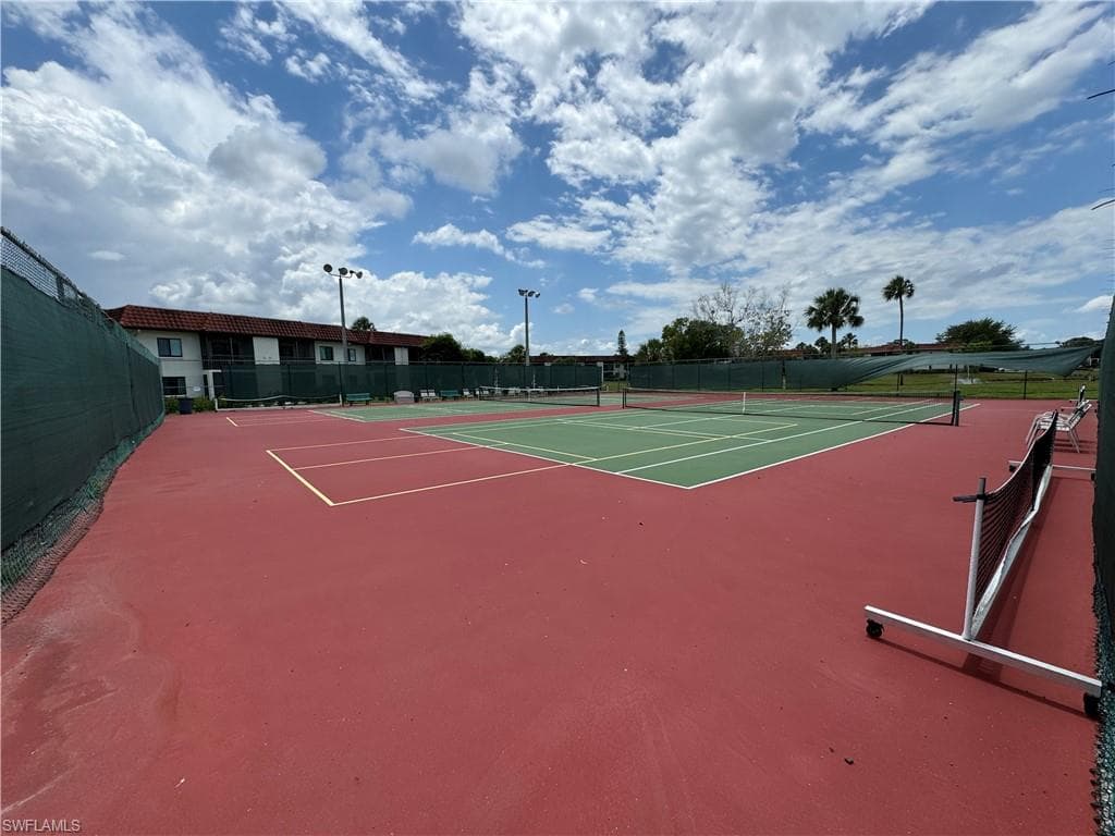 4178 27th Ct SW 101, Naples, FL 34116-25