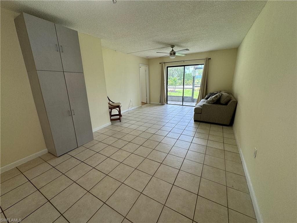 4178 27th Ct SW 101, Naples, FL 34116-7