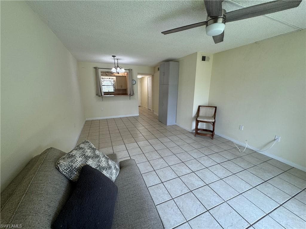 4178 27th Ct SW 101, Naples, FL 34116-8