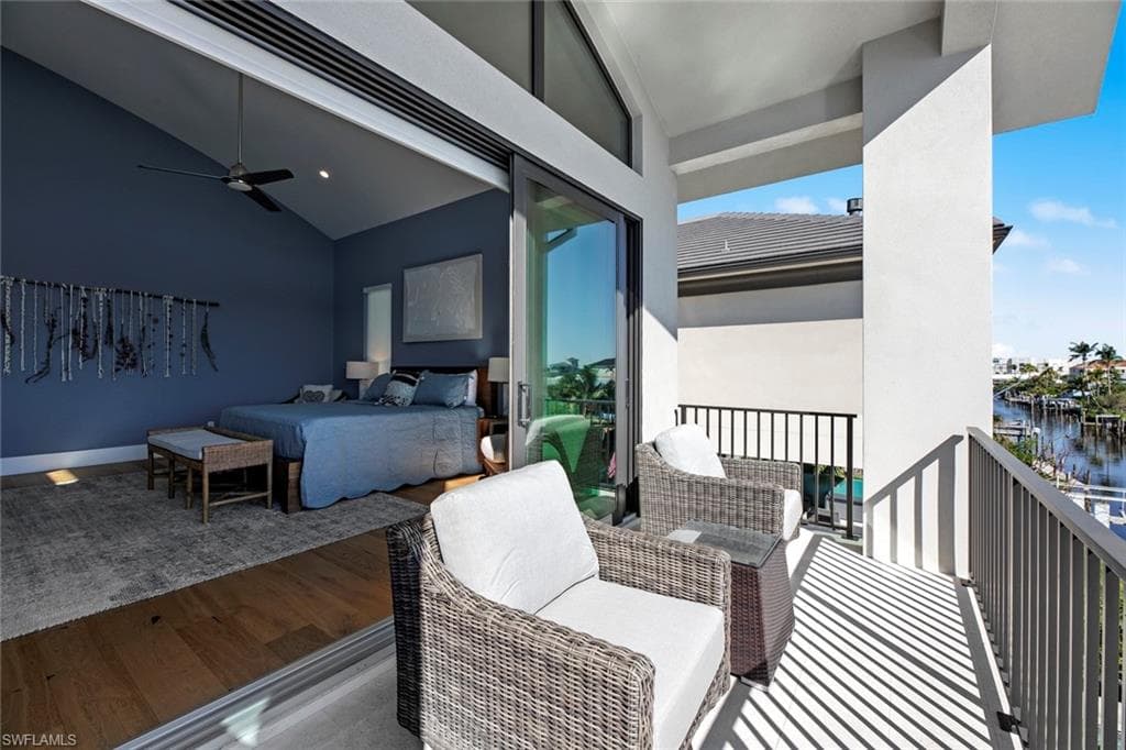 250 Crescent St, Fort Myers Beach, FL 33931-25