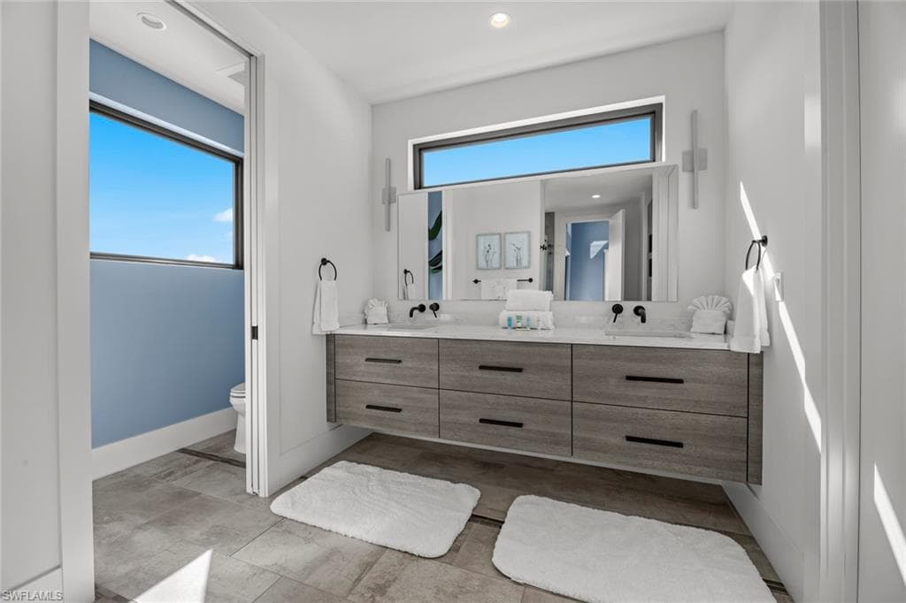 250 Crescent St, Fort Myers Beach, FL 33931-30