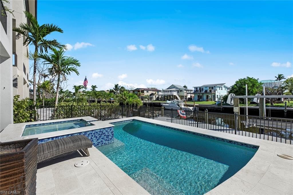 250 Crescent St, Fort Myers Beach, FL 33931-40