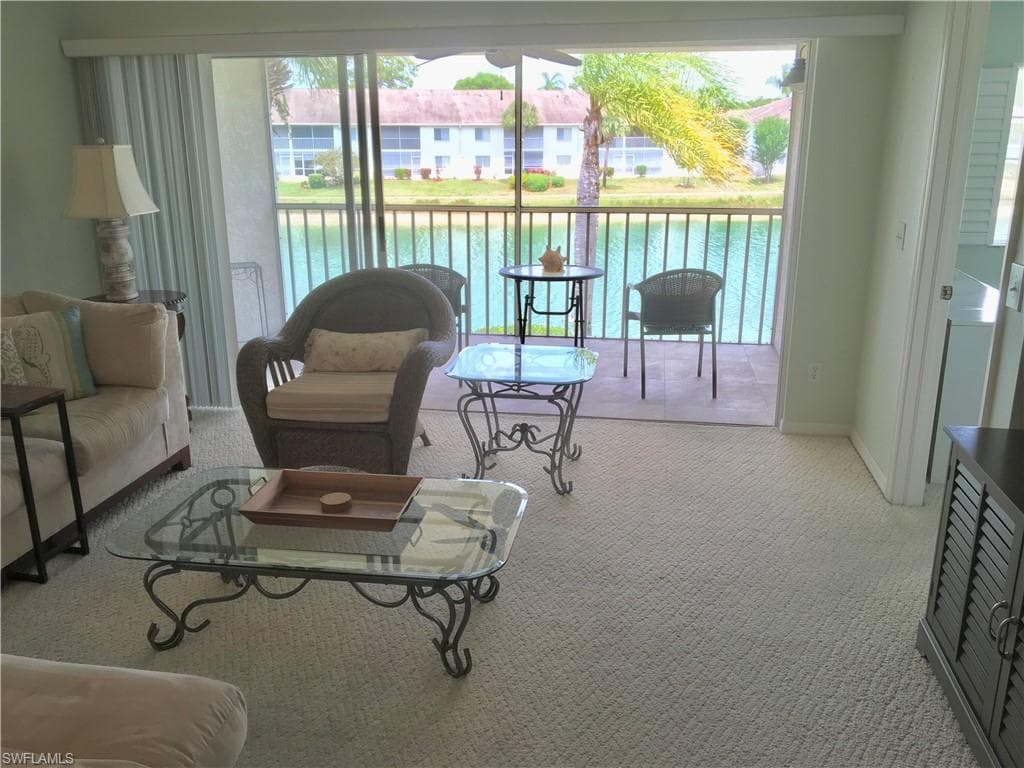 388 Belina Dr 10, Naples, FL 34104-3