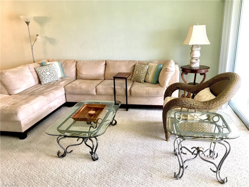 388 Belina Dr 10, Naples, FL 34104-4
