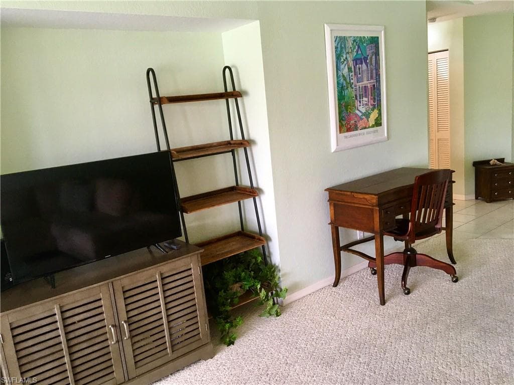 388 Belina Dr 10, Naples, FL 34104-5