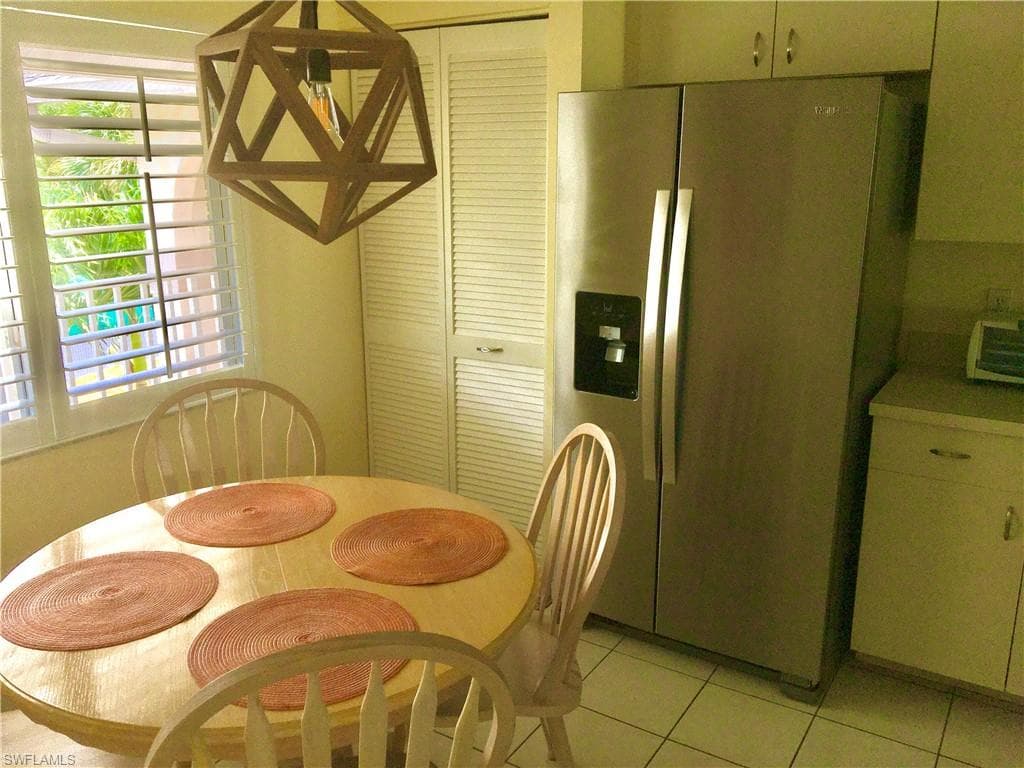 388 Belina Dr 10, Naples, FL 34104-7