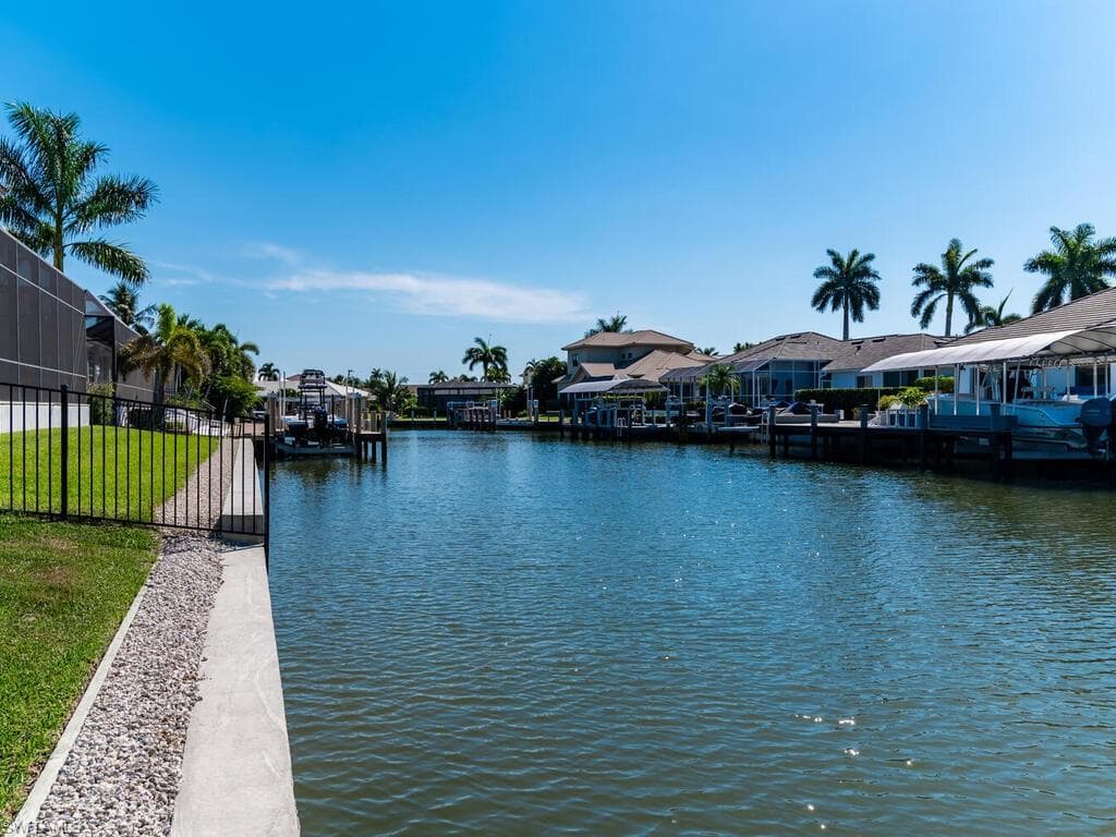 577 Tripoli Ct, Marco Island, FL 34145-12