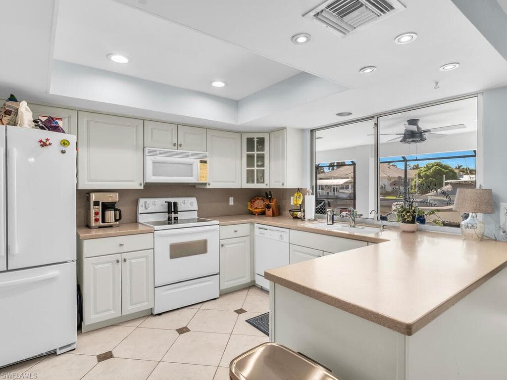 577 Tripoli Ct, Marco Island, FL 34145-17