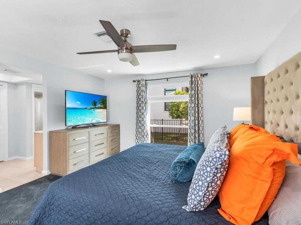 577 Tripoli Ct, Marco Island, FL 34145-21