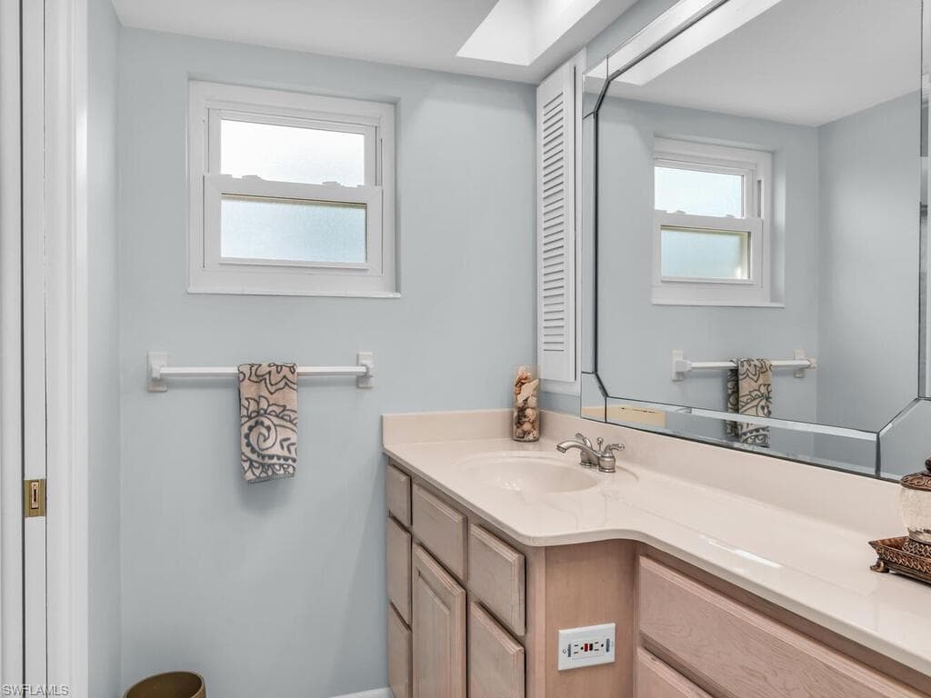 577 Tripoli Ct, Marco Island, FL 34145-23