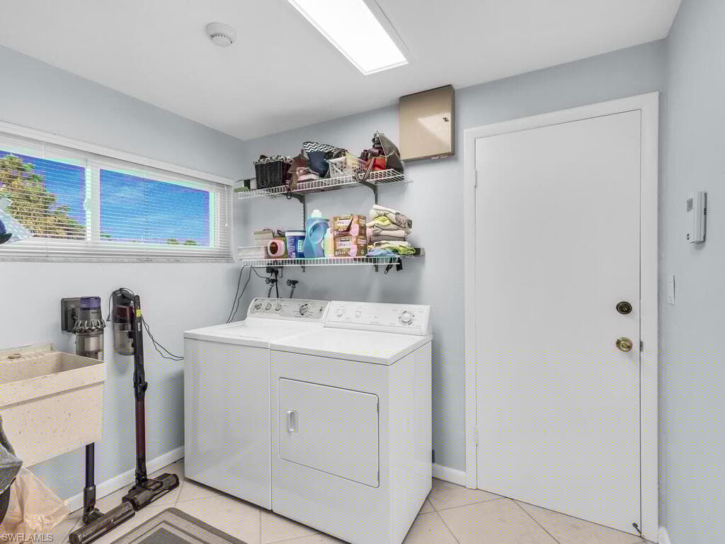 577 Tripoli Ct, Marco Island, FL 34145-27