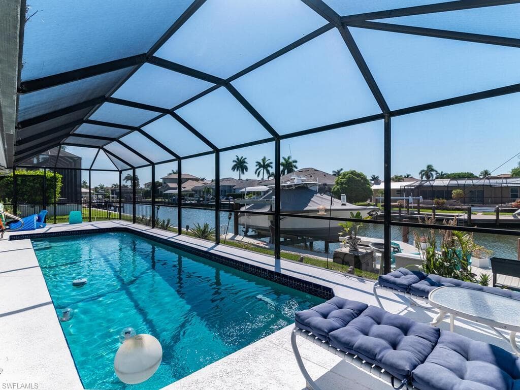 577 Tripoli Ct, Marco Island, FL 34145-8