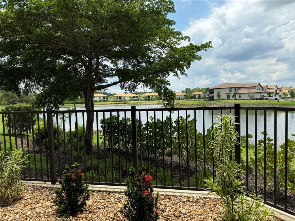 2361 Anguilla Dr 102, Naples, FL 34120-26