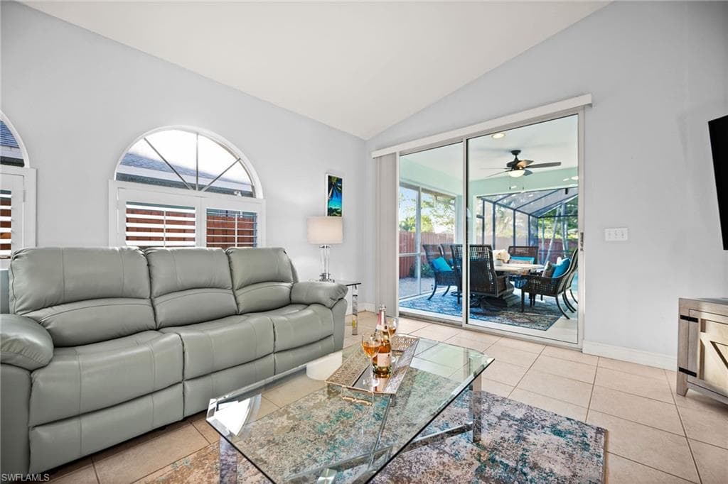 743 98th Ave N, Naples, FL 34108-11