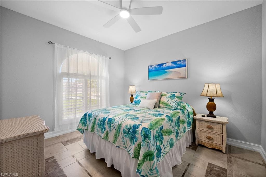 743 98th Ave N, Naples, FL 34108-25