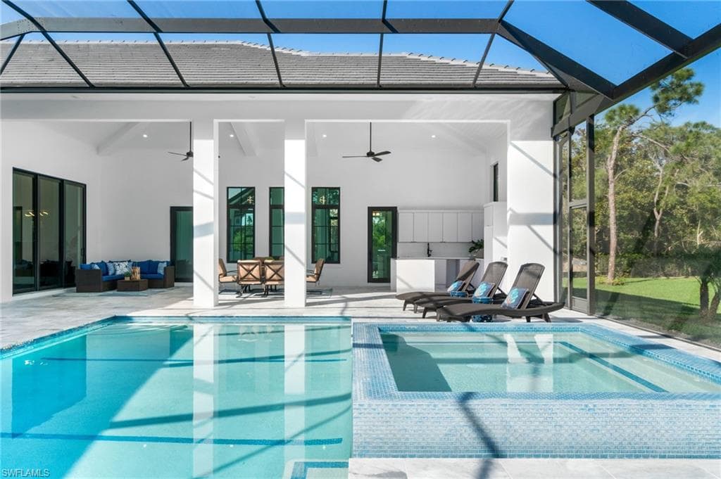10 Caribbean Rd, Naples, FL 34108-19