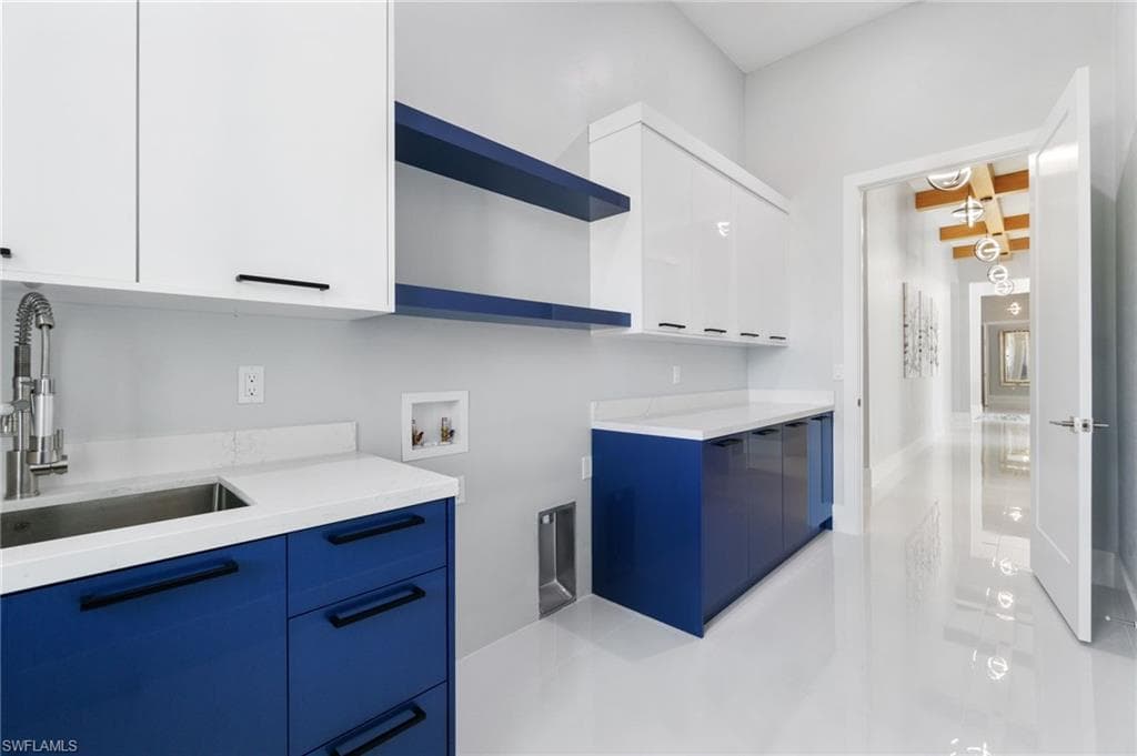 10 Caribbean Rd, Naples, FL 34108-30