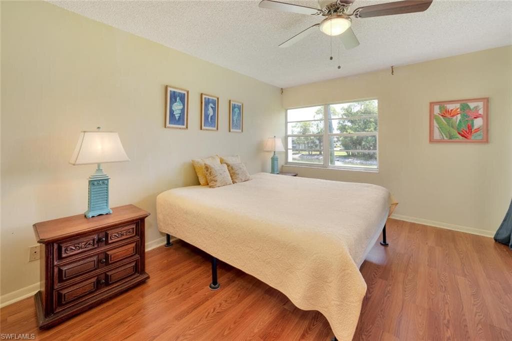 1083 Forest Lakes Dr 207, Naples, FL 34105-9