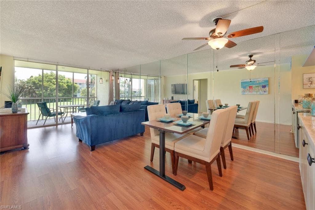 1083 Forest Lakes Dr 207, Naples, FL 34105-7
