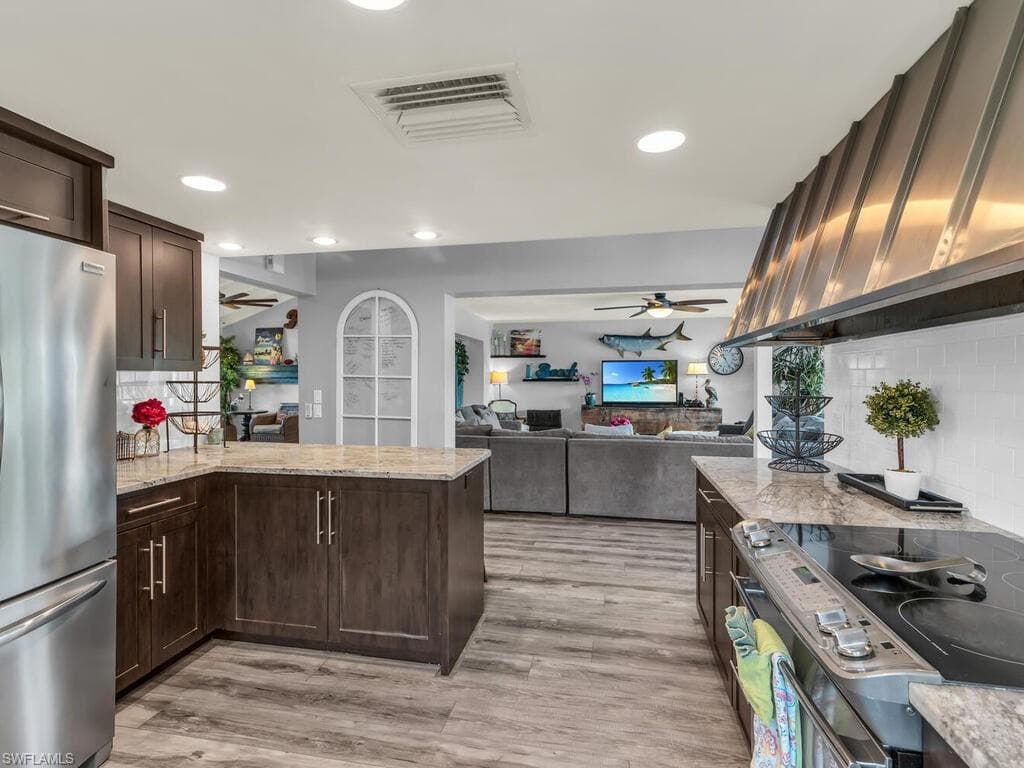 1432 Jamaica Rd, Marco Island, FL 34145-11