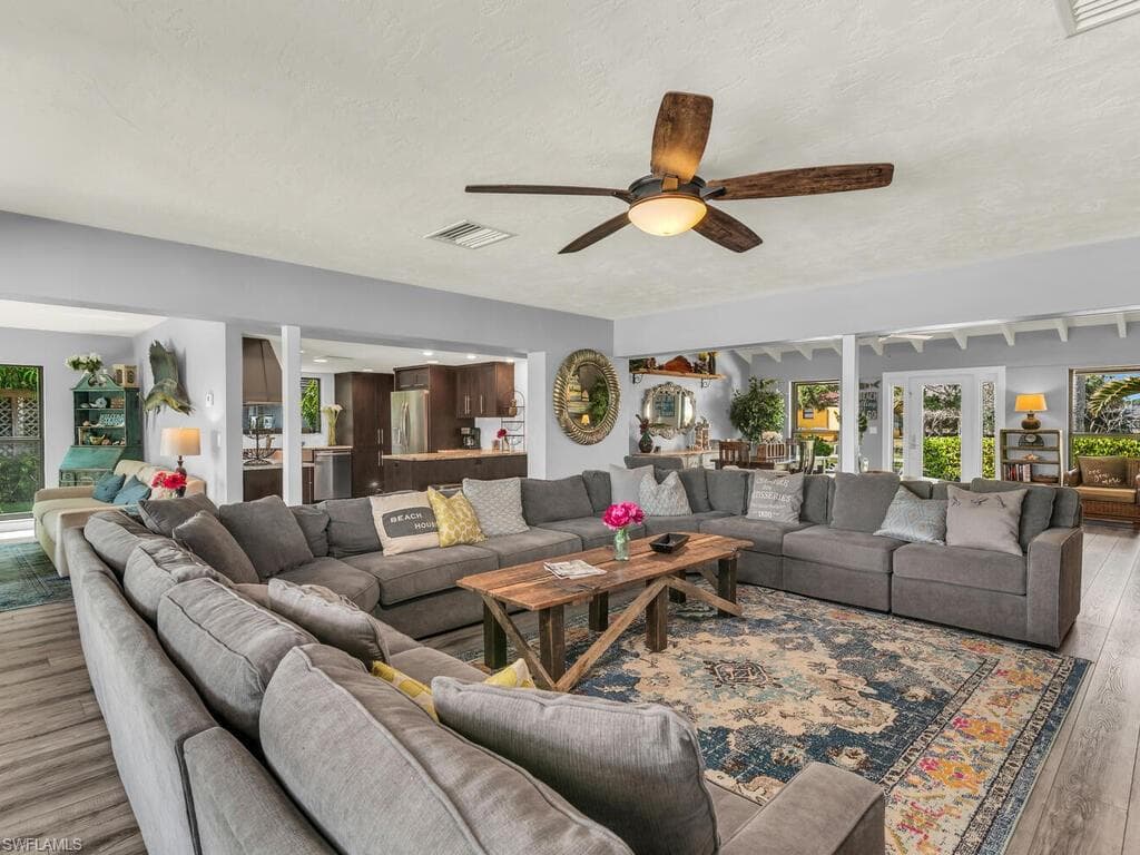 1432 Jamaica Rd, Marco Island, FL 34145-13