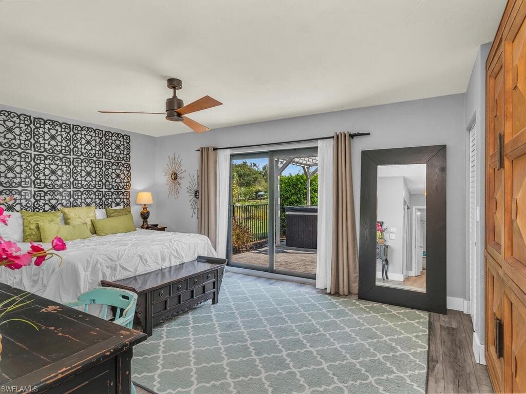 1432 Jamaica Rd, Marco Island, FL 34145-15
