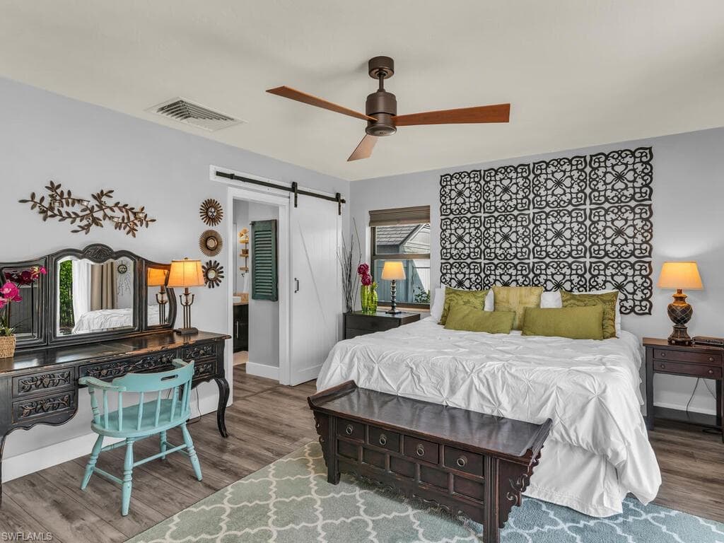 1432 Jamaica Rd, Marco Island, FL 34145-16