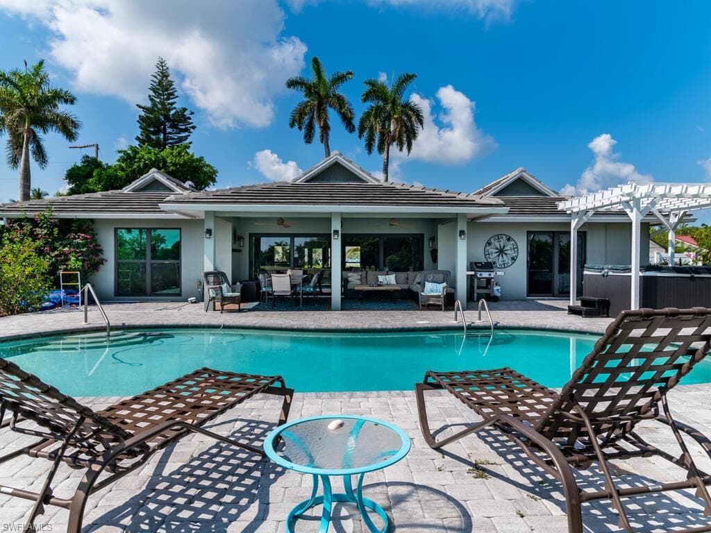 1432 Jamaica Rd, Marco Island, FL 34145-30
