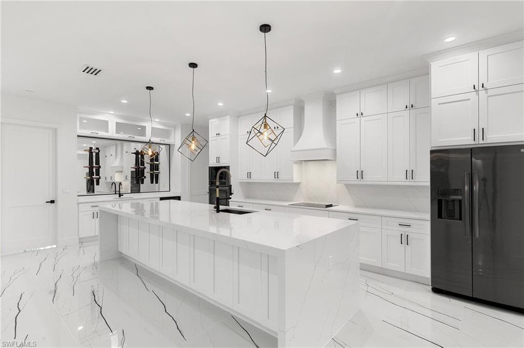 167 Everglades Blvd N, Naples, FL 34120-9