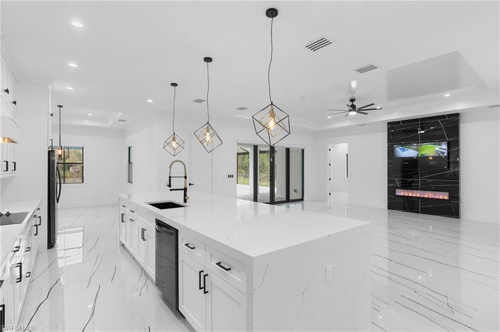 167 Everglades Blvd N, Naples, FL 34120-10