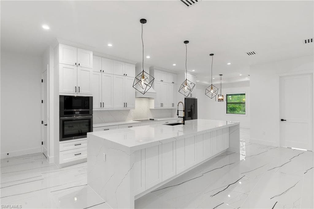 167 Everglades Blvd N, Naples, FL 34120-11