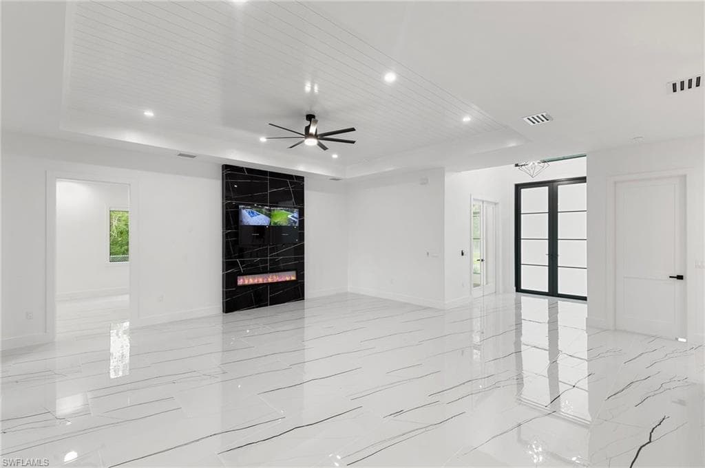 167 Everglades Blvd N, Naples, FL 34120-15