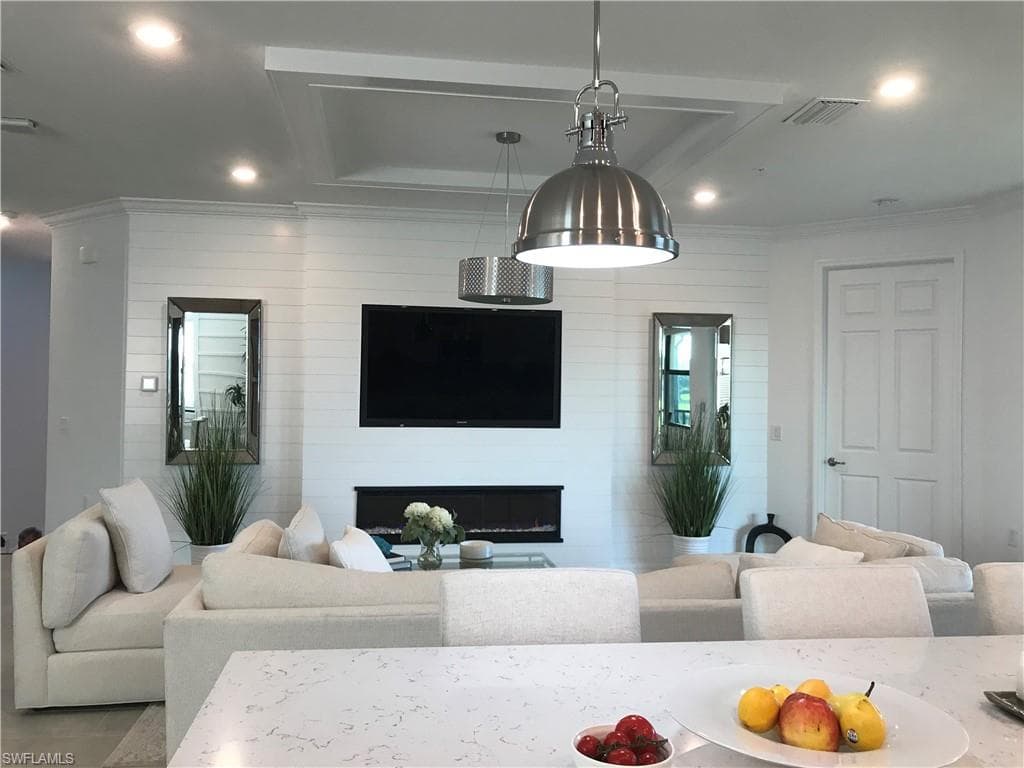 2356 Anguilla Dr 202, Naples, FL 34120-2