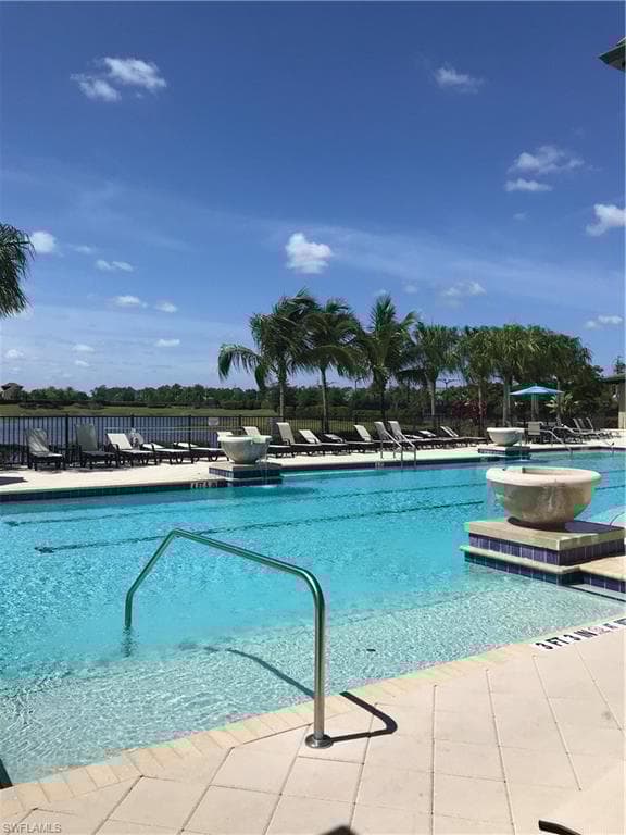 2356 Anguilla Dr 202, Naples, FL 34120-29
