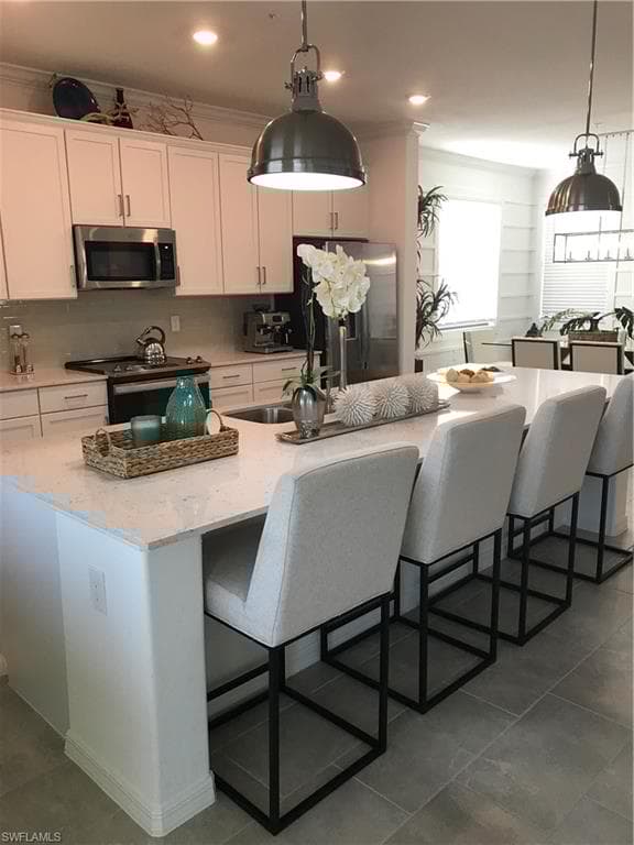 2356 Anguilla Dr 202, Naples, FL 34120-5