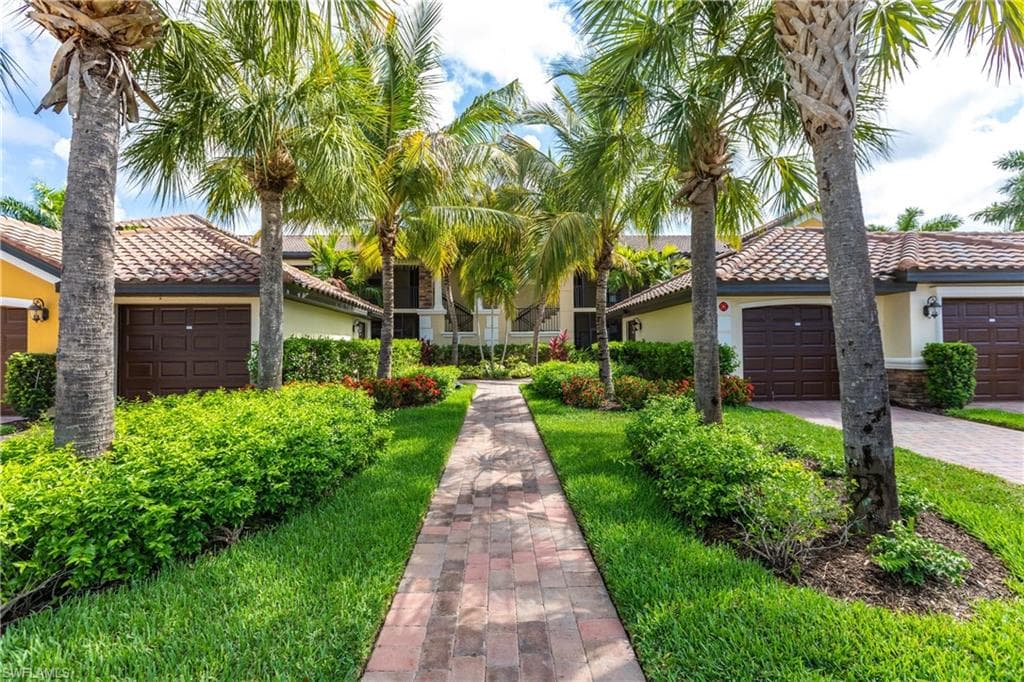 9533 Avellino Way 2922, Naples, FL 34113-1