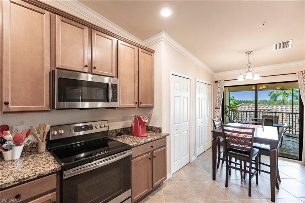 9533 Avellino Way 2922, Naples, FL 34113-7