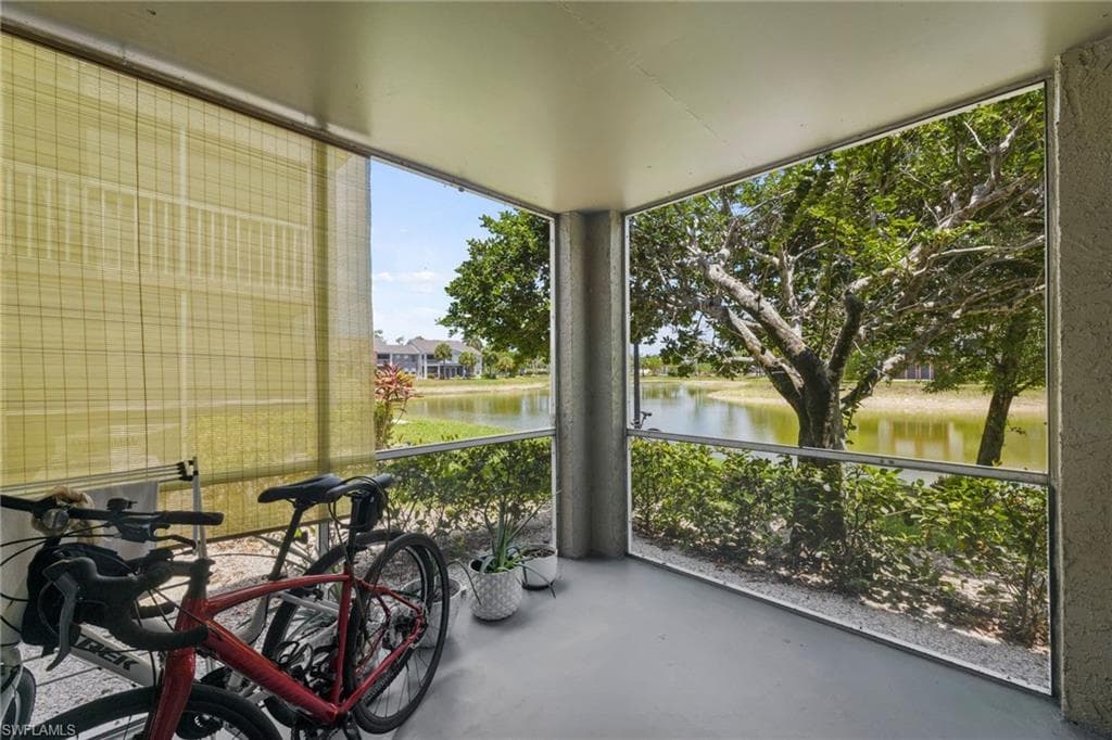 201 Santa Clara Dr 13, Naples, FL 34104-20