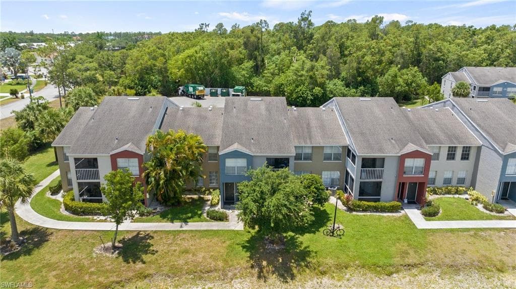 201 Santa Clara Dr 13, Naples, FL 34104-4