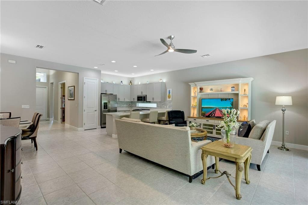 11351 Jacaranda Dr, Naples, FL 34120-25
