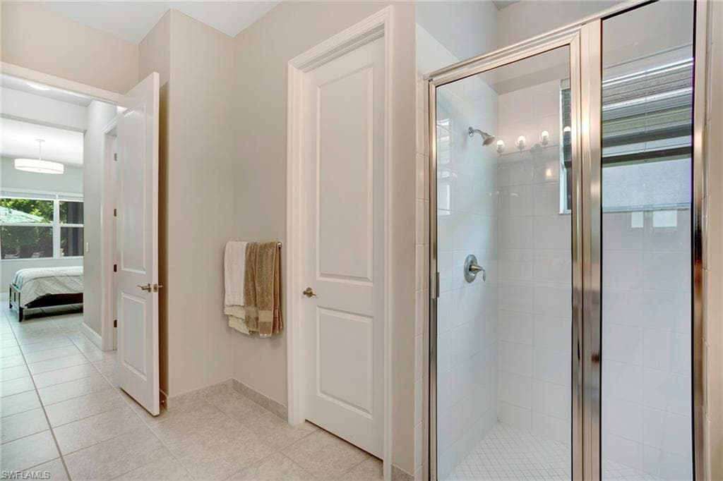11351 Jacaranda Dr, Naples, FL 34120-29