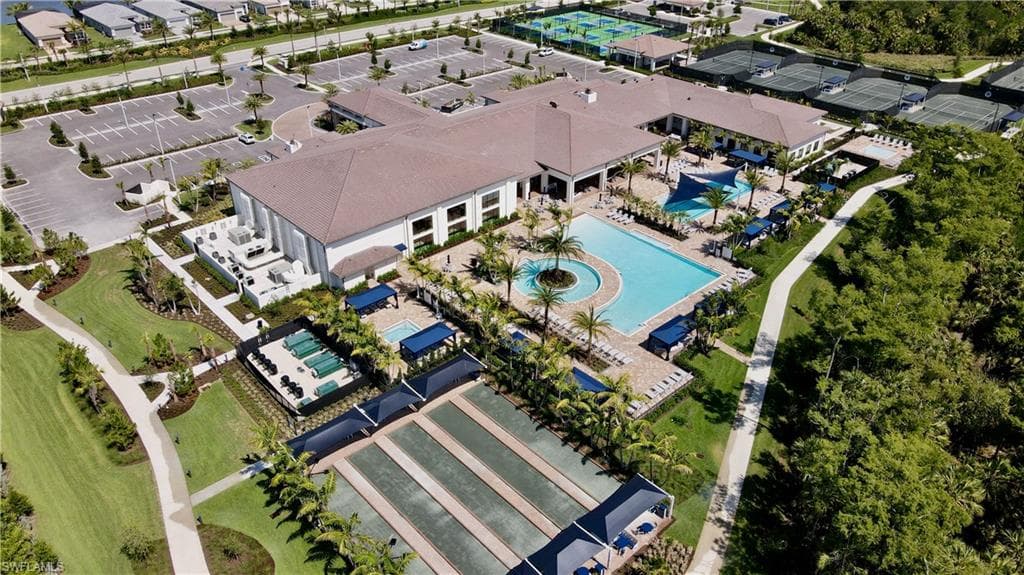 11351 Jacaranda Dr, Naples, FL 34120-35