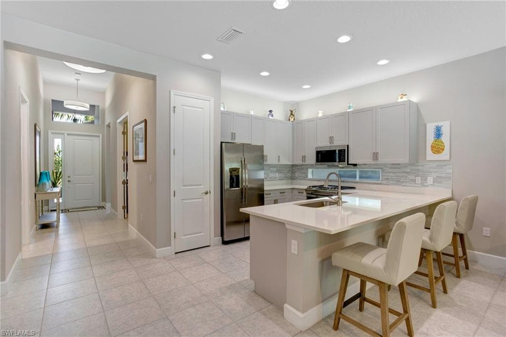 11351 Jacaranda Dr, Naples, FL 34120-8