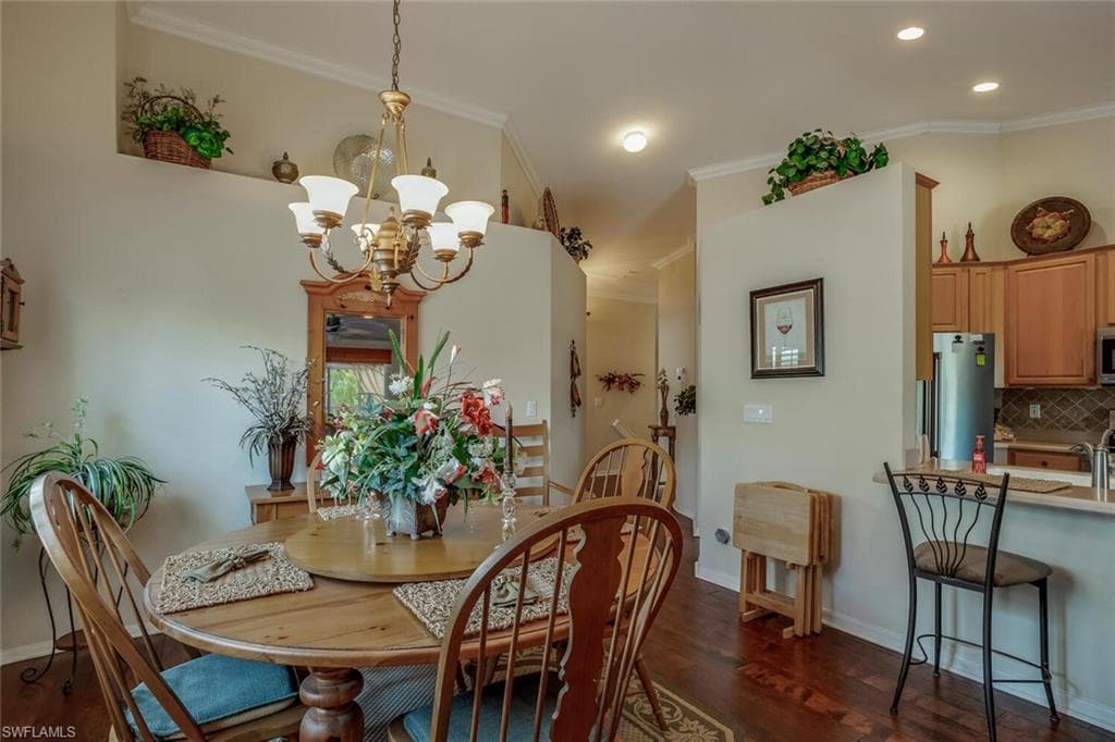 895 Eastham Way 202, Naples, FL 34104-12