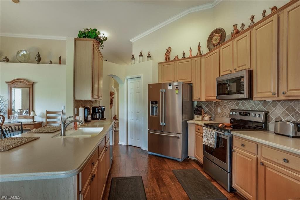 895 Eastham Way 202, Naples, FL 34104-15